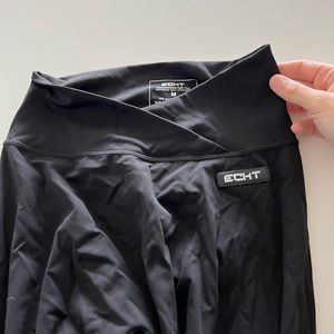 ECHT Crossover Waist, Booty Scrunch Leggings